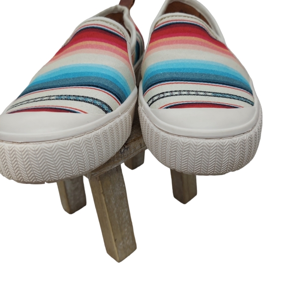 Zodiac Canvas Slip-On Shoes Women's Size 8 1/2 - Picture 9 of 9